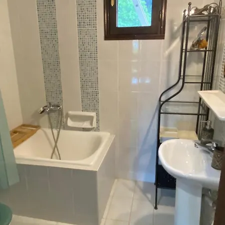 Koti Mountain House Сasa de vacaciones